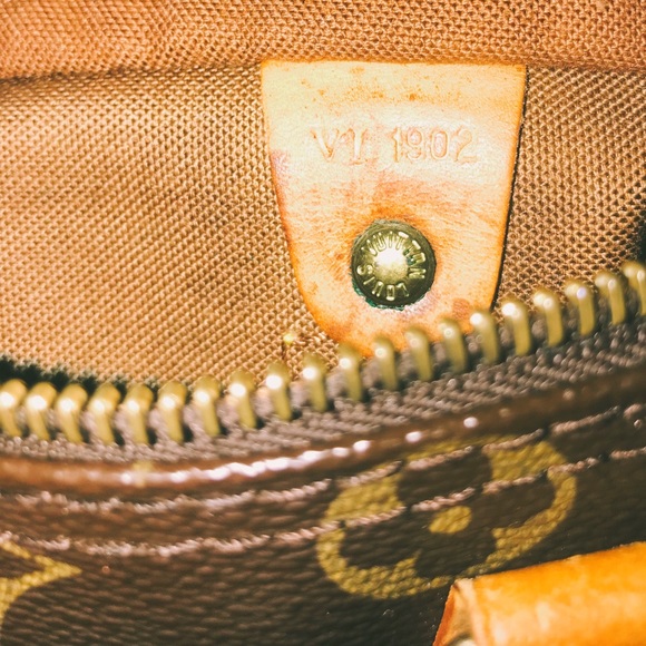 Authentic Louis Vuitton Speedy 25 - Picture 5 of 6